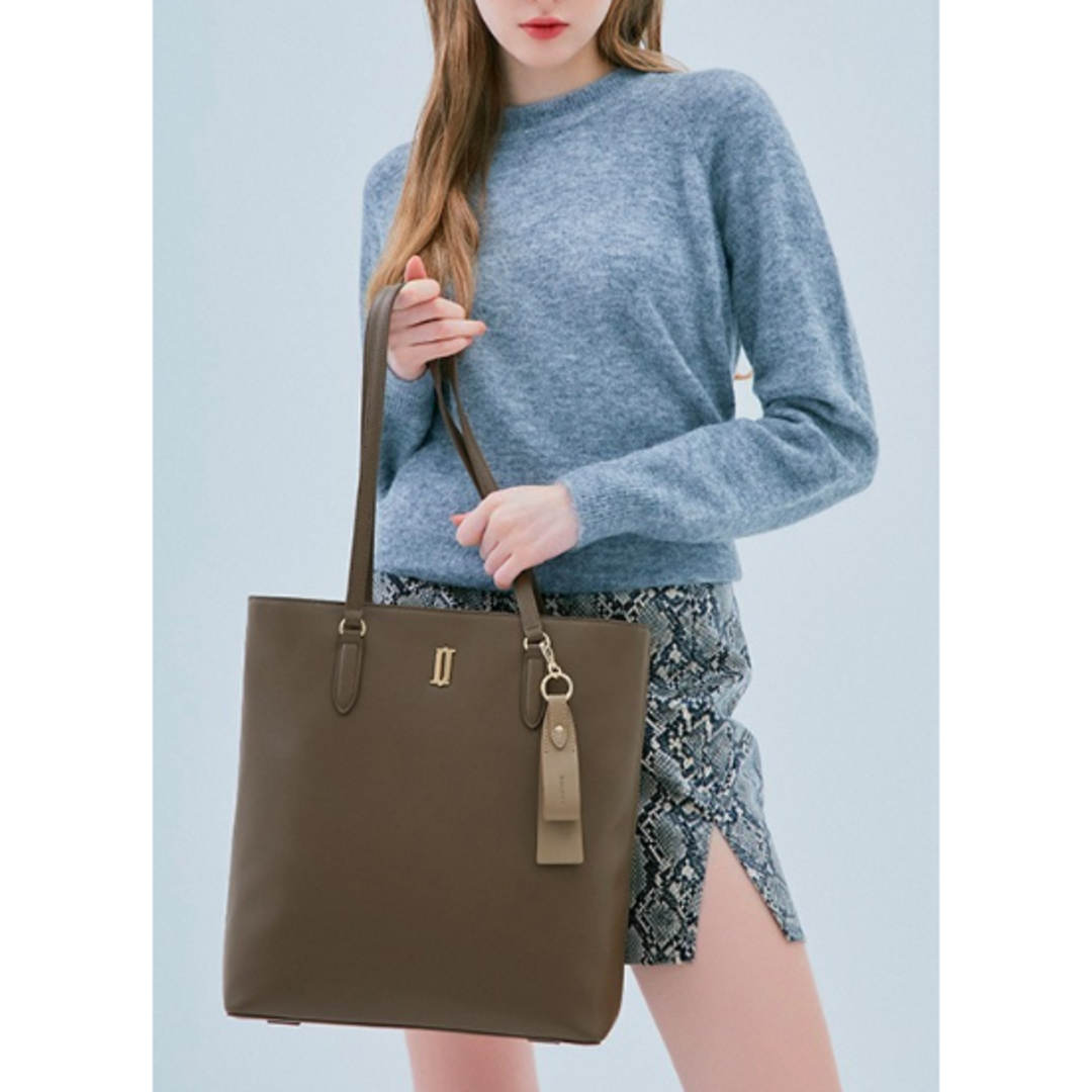 アイユーの J.ESTINA ★FASCIAキャンバスSMトートバッグ アイユーの J.ESTINA ☆FASCIAキャンバスSMトートバッグ (J