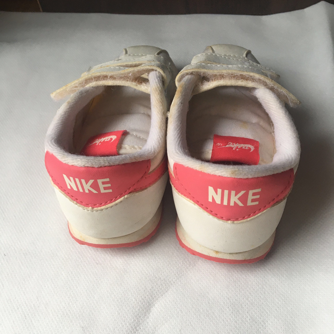 NIKE(ナイキ)のナイキスニーカー12.0cm女の子 キッズ/ベビー/マタニティのベビー靴/シューズ(~14cm)(スニーカー)の商品写真