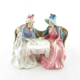 ロイヤルドルトン(Royal Doulton)のROYAL DOULTON ロイヤルドルトン Afternoon Tea アフタヌーンティー HN1747 フィギュリン 置物 陶器人形 貴婦人 紅茶 英国 SU5246T (置物)