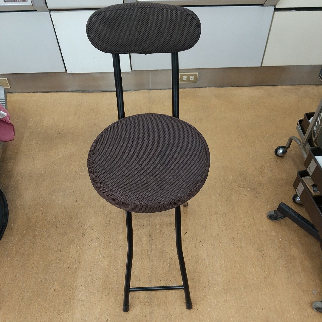 背付折り畳みチェア ハイブラウンウレタンフォーム インテリア/住まい/日用品の椅子/チェア(折り畳みイス)の商品写真