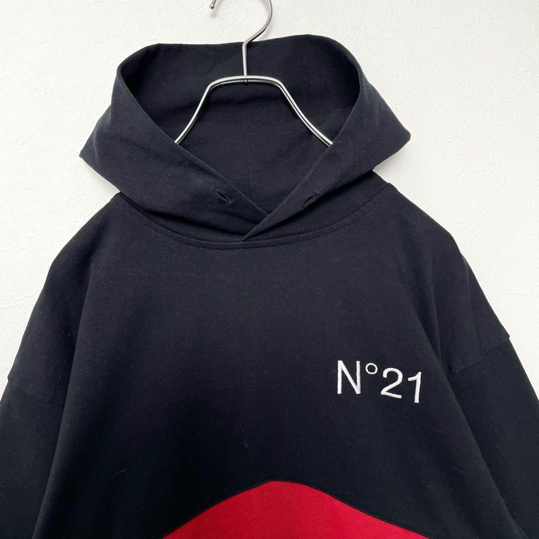 N°21 - ヌメロヴェントゥーノ Nº21 フィラ コラボ フーディ バイ N°21 - ヌメロヴェントゥーノ Nº21 フィラ コラボ フーディ バイ