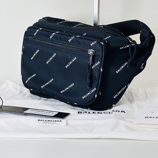 バレンシアガ(Balenciaga)の未使用級✨　バレンシアガ エクスプローラー ベルトバッグ ロゴ 保存袋付き(ボディーバッグ)