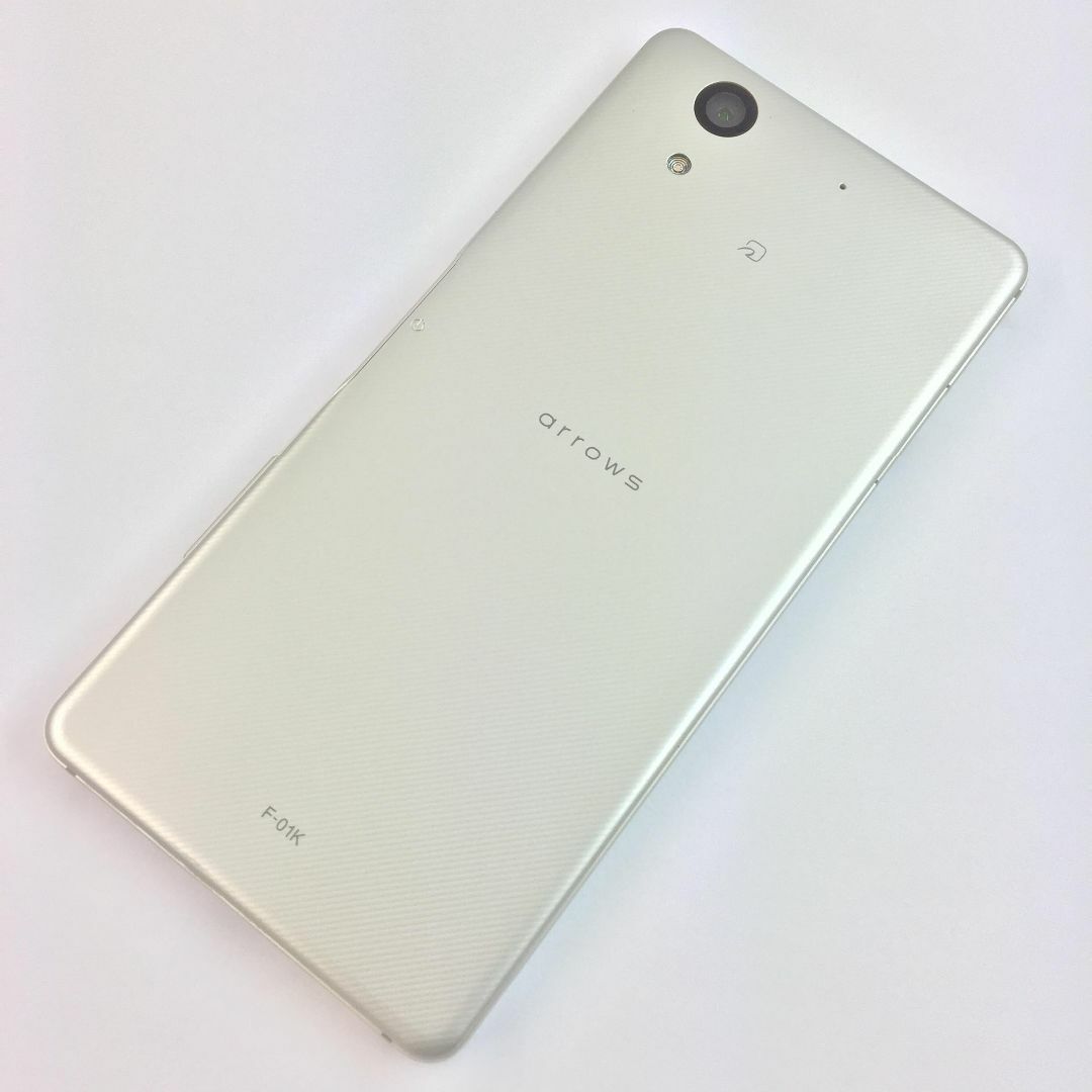 arrows(アローズ)の【B】F-01K/arrows NX/359664081767832 スマホ/家電/カメラのスマートフォン/携帯電話(スマートフォン本体)の商品写真