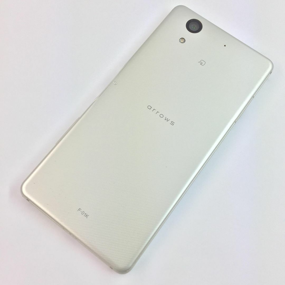 arrows(アローズ)の【B】F-01K/arrows NX/359664081726457 スマホ/家電/カメラのスマートフォン/携帯電話(スマートフォン本体)の商品写真