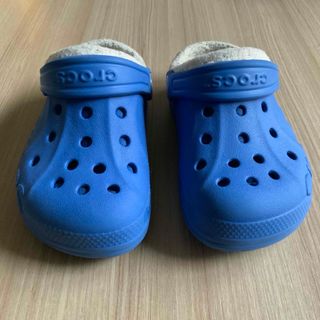 クロックス(crocs)のクロックス　ボアサンダル　ブルー　8c9（15.5cm〜16.5cm）(サンダル)