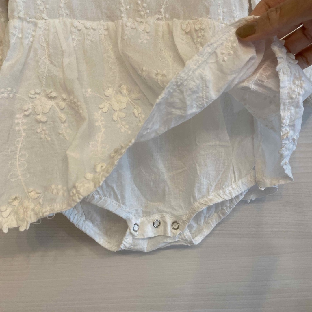 【新品未着用】ロンパースドレス サイズ80 キッズ/ベビー/マタニティのベビー服(~85cm)(ロンパース)の商品写真