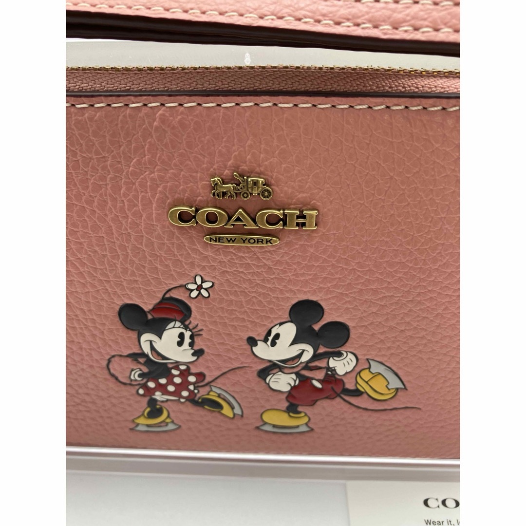 COACH(コーチ)の☆正規品　COACH【CN026】Disneyコラボ　ジップリストレット レディースのファッション小物(ポーチ)の商品写真