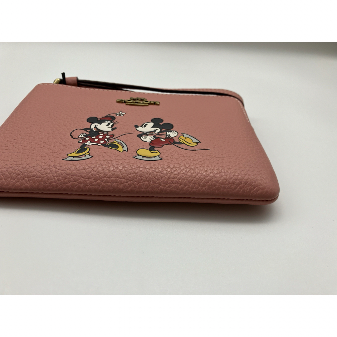 COACH(コーチ)の☆正規品　COACH【CN026】Disneyコラボ　ジップリストレット レディースのファッション小物(ポーチ)の商品写真