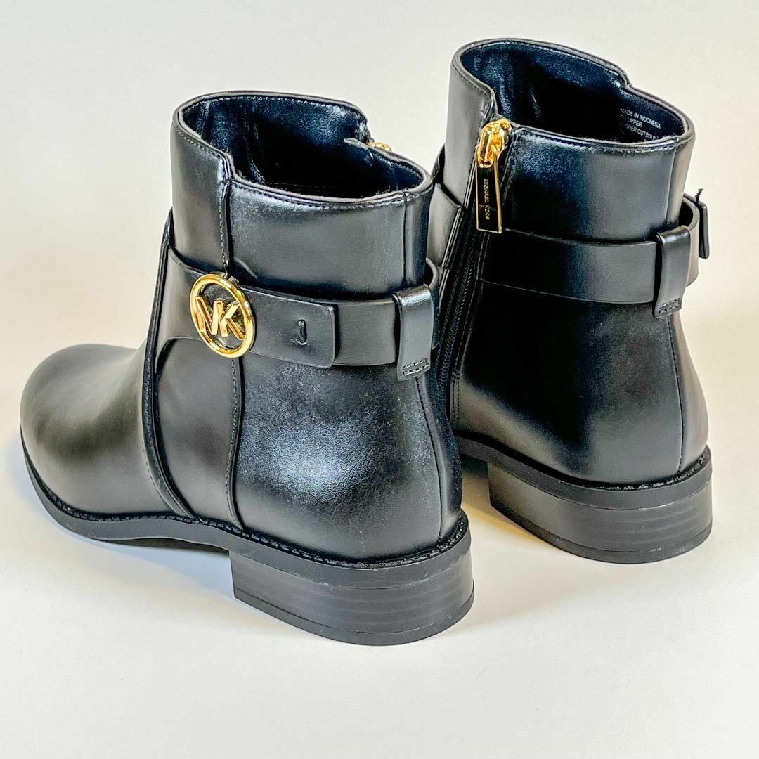 Michael Kors(マイケルコース)の極美品 MICHAEL KORS ショートブーツ CARMEN フラット 箱付 レディースの靴/シューズ(ブーツ)の商品写真