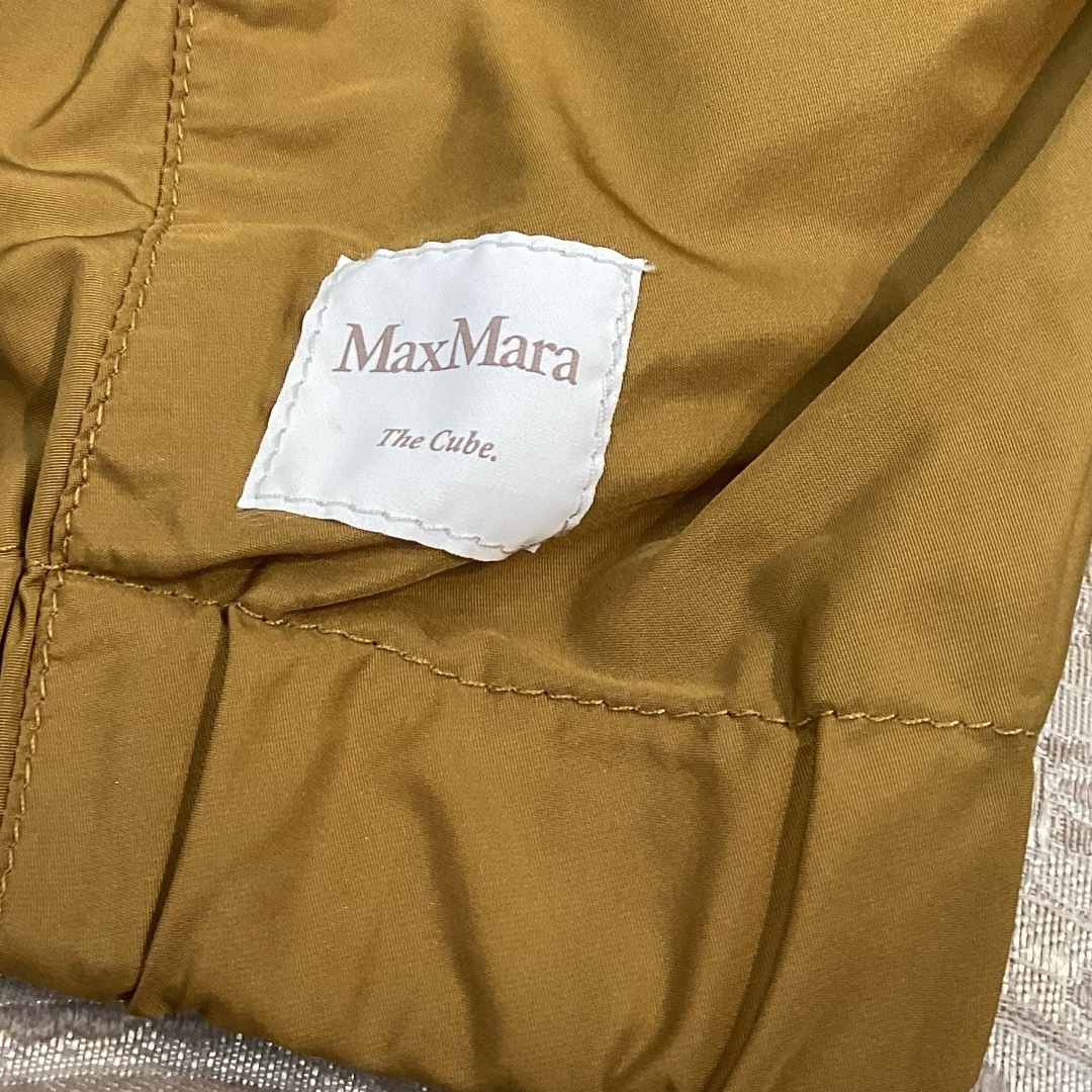 Max Mara(マックスマーラ)のMaxMara  THE CUBE リバーシブル　テクニカルショートジャケット　 レディースのジャケット/アウター(ブルゾン)の商品写真
