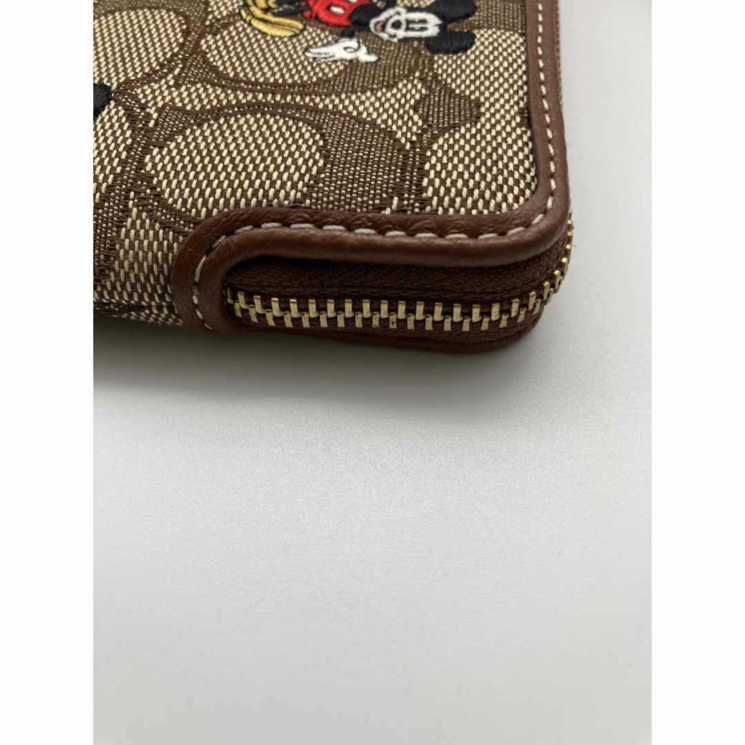 COACH(コーチ)のCOACH【CN033】Disneyコラボ　コーナー ジップ リストレット レディースのファッション小物(ポーチ)の商品写真