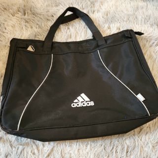 adidasレッスンバッグ