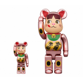 ベアブリック(BE@RBRICK)のベアブリック 招き猫 ペコちゃん 金運ダブル小判 桃金 100% & 400%(フィギュア)