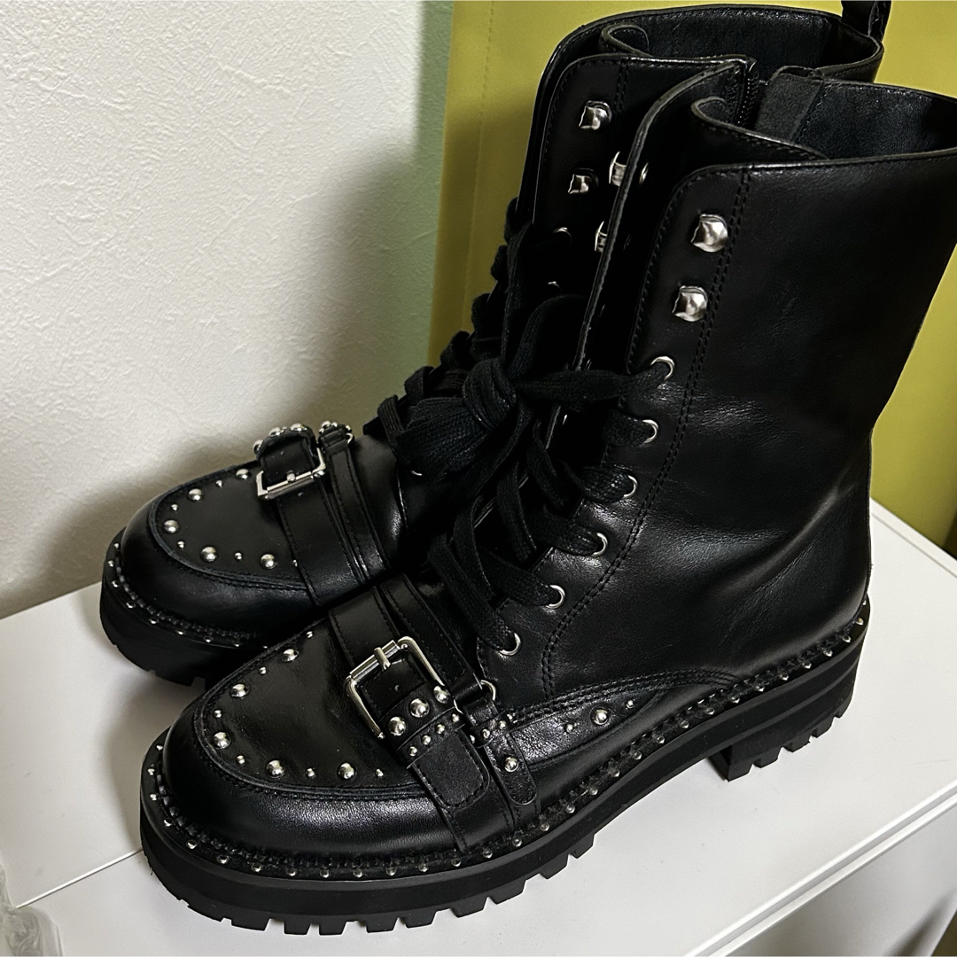 Dr.Martens(ドクターマーチン)の貴重【LIU･JO】リュージョー極美品黒ミドルブーツ ブラック 厚底 スタッズ レディースの靴/シューズ(ブーツ)の商品写真