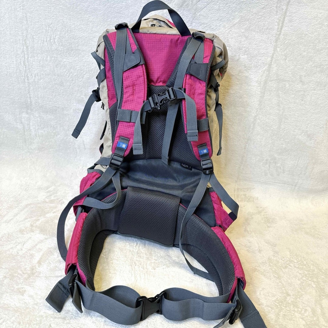 karrimor(カリマー)の【匿名配送】karrimor　リュック　ridge SL30 ピンク 登山 スポーツ/アウトドアのアウトドア(登山用品)の商品写真