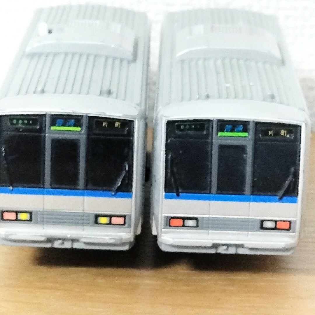 TOMMY(トミー)の故障品 プラレール 207系 通勤電車 JR西日本 片町線 エンタメ/ホビーのおもちゃ/ぬいぐるみ(鉄道模型)の商品写真