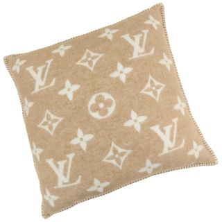 ルイヴィトン(LOUIS VUITTON)のルイ ヴィトン フライト モード クッション ネオ モノグラム ウール カシミヤ ベージュ ベージュ金具 M79271 LOUIS VUITTON（新品・未使用品）(その他)