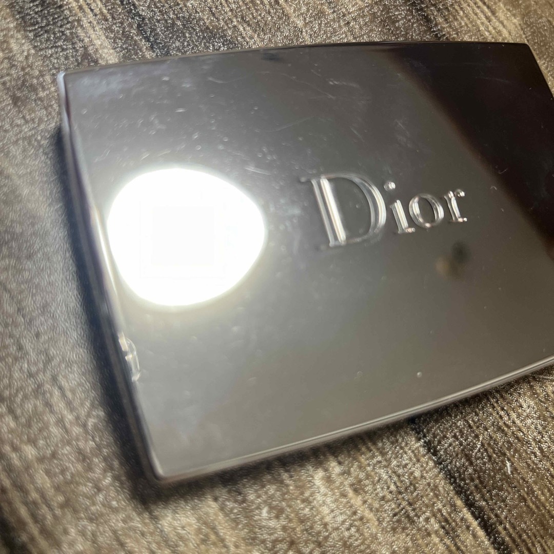 Dior(ディオール)のdior カプチュール　トータルトリプルコレクティングパウダー コスメ/美容のベースメイク/化粧品(ファンデーション)の商品写真