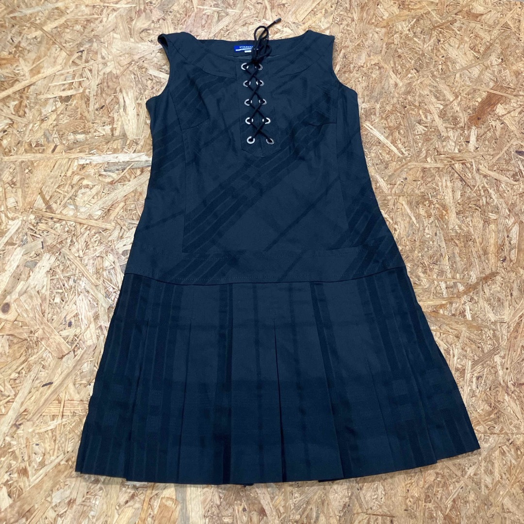 BURBERRY BLUE LABEL(バーバリーブルーレーベル)のBURBERRY BLUE LABEL ノースリーブワンピース バーバリー レディースのワンピース(ひざ丈ワンピース)の商品写真