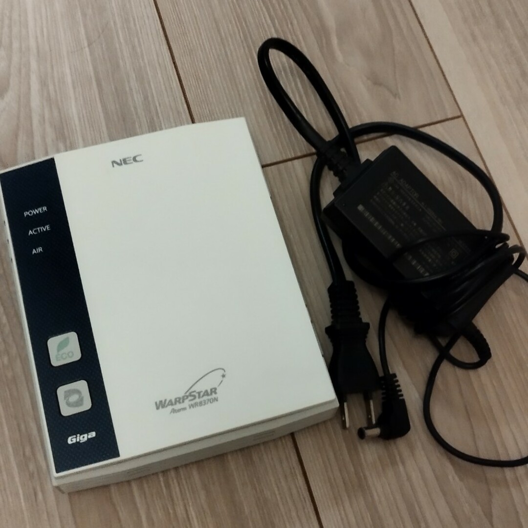 NEC(エヌイーシー)のNEC WARPSTAR Aterm WR8370N wifi ルーター スマホ/家電/カメラのPC/タブレット(PC周辺機器)の商品写真