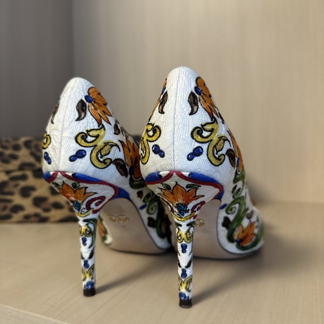 DOLCE&GABBANA - ドルチェアンドガッバーナ ビジューパンプス37 DOLCE&GABBANA - ドルチェアンドガッバーナ ビジューパンプス37