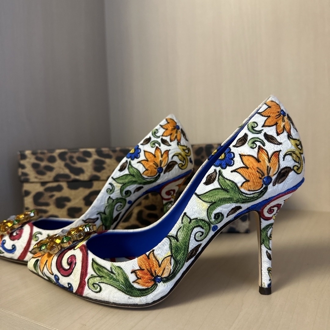 DOLCE&GABBANA - ドルチェアンドガッバーナ ビジューパンプス37 DOLCE&GABBANA - ドルチェアンドガッバーナ ビジューパンプス37