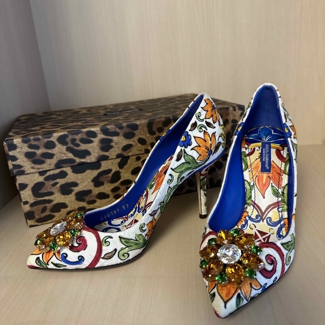 DOLCE&GABBANA - ドルチェアンドガッバーナ ビジューパンプス37 DOLCE&GABBANA - ドルチェアンドガッバーナ ビジューパンプス37