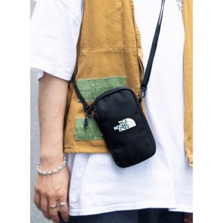 ザノースフェイス(THE NORTH FACE)の韓国ノースフェイスシンプルミニバッグSIMPLE MINI BAGスマホポーチ黒(ショルダーバッグ)