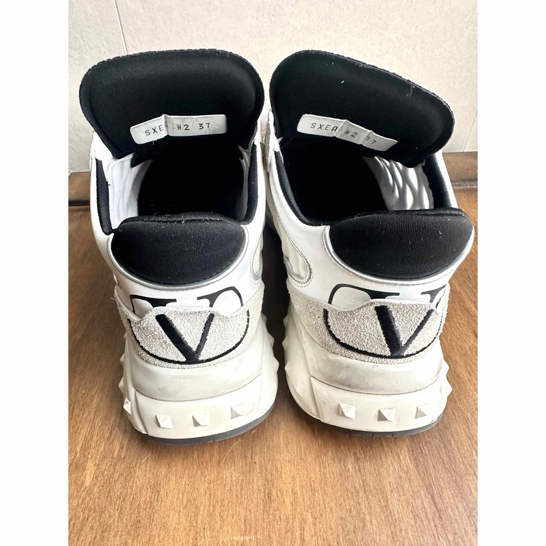 VALENTINO(ヴァレンティノ)のしろこ様専用 レディースの靴/シューズ(スニーカー)の商品写真