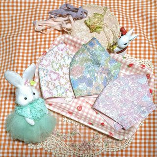 お子様用「リバティプリント」３ケハンドメイド(外出用品)