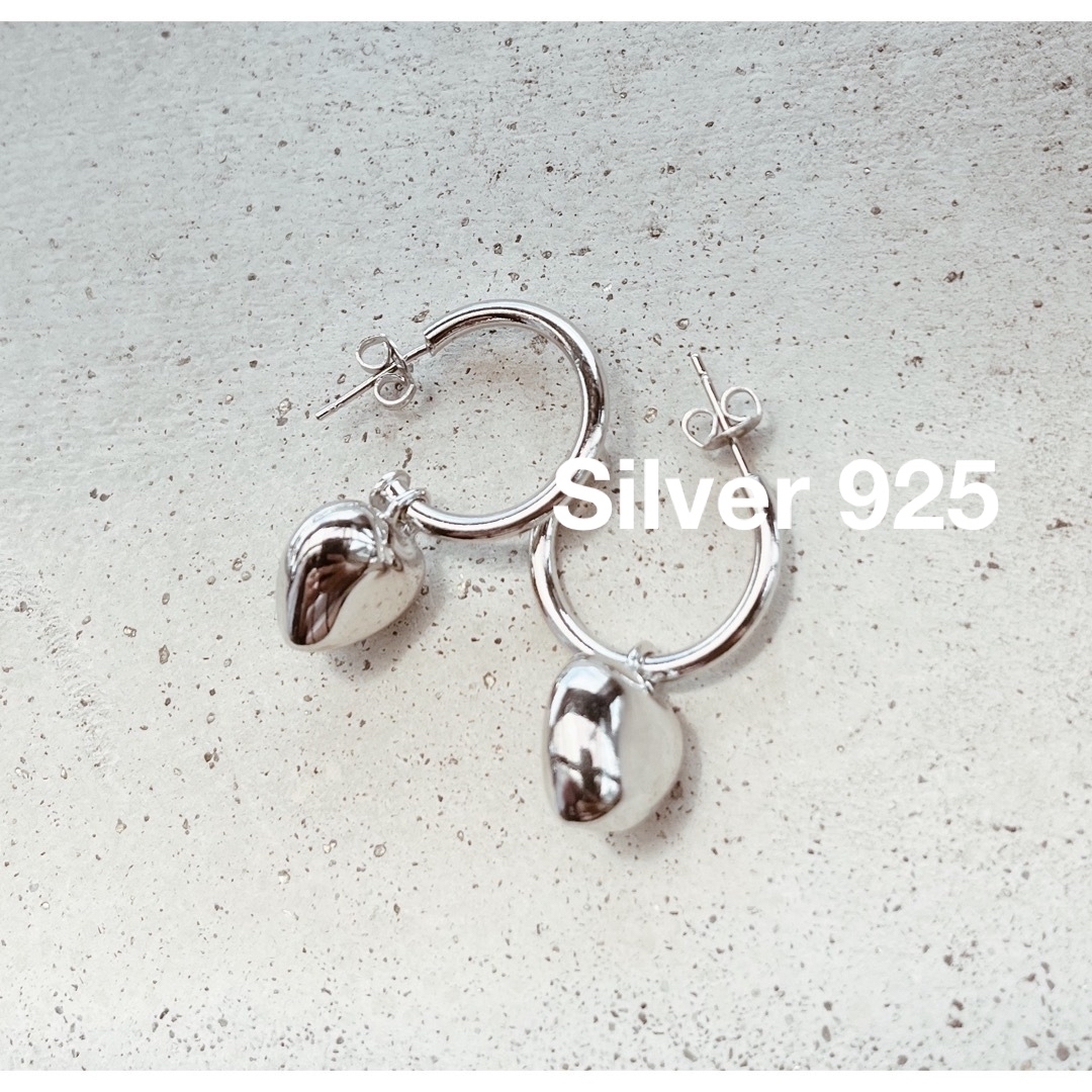 Sterling Silverシルバー925ミニフープ ぷっくりハートピアス レディースのアクセサリー(ピアス)の商品写真