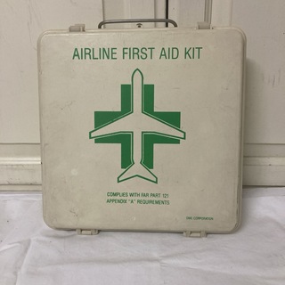 vintage AIRLINE FIRST AID KIT 希少　救急箱　飛行機(その他)