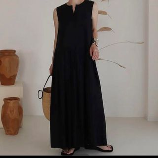 アギュー(ARGUE)のargue ARGUE SILKY ESSENTIAL PLEATS DRESS(ロングワンピース/マキシワンピース)