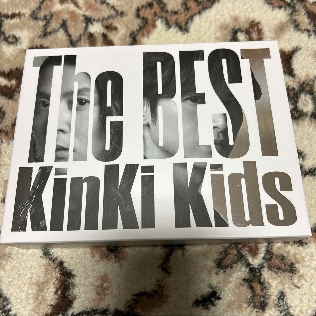 KinKi Kids(キンキキッズ)のThe BEST  初回盤DVD付　KinKi Kids エンタメ/ホビーのDVD/ブルーレイ(ミュージック)の商品写真
