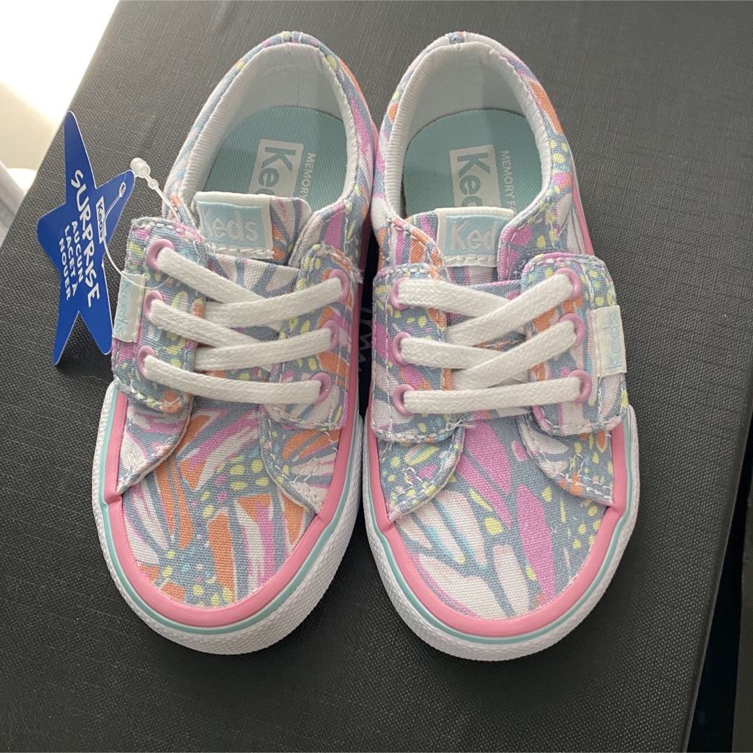 Keds(ケッズ)の新品　Keds キッズ ユニセックス子供用ジャンプキック ジュニア スニーカー キッズ/ベビー/マタニティのキッズ靴/シューズ(15cm~)(スニーカー)の商品写真