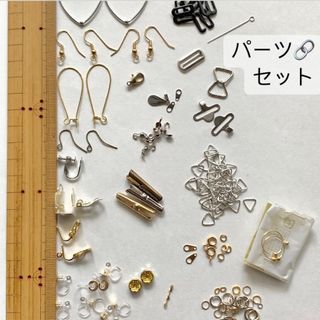 シリコンモールド 2個作り うさ耳 リボン レジン 型 トレカケース