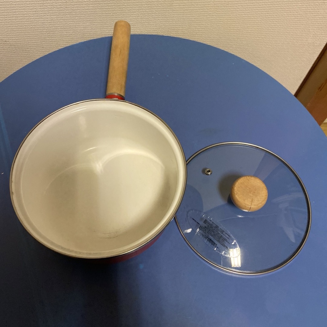 pearl(パール)のホーロー片手鍋IH対応20cm インテリア/住まい/日用品のキッチン/食器(鍋/フライパン)の商品写真