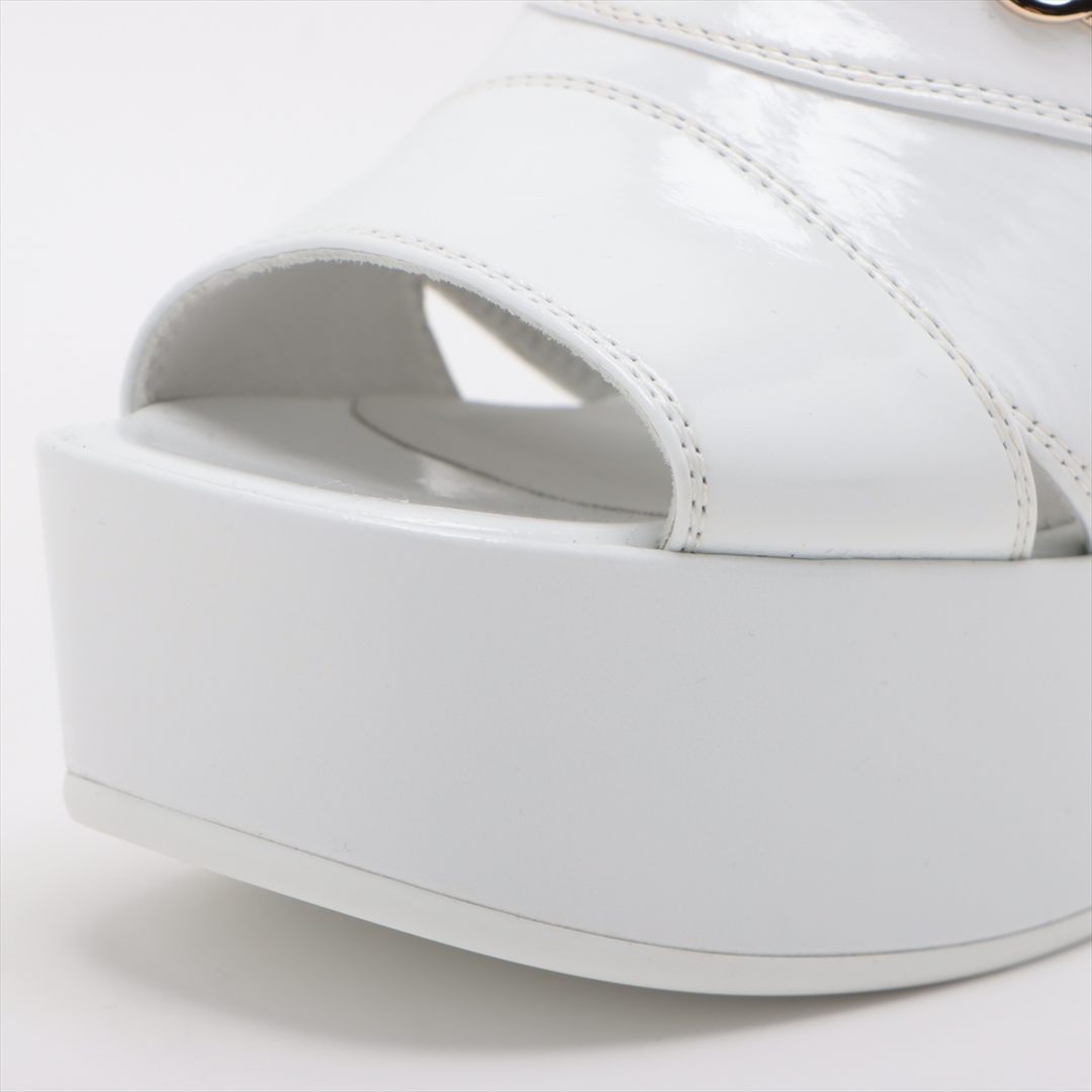 CHANEL(シャネル)のシャネル ココマーク パテントレザー 35C ホワイト レディース その他 レディースの靴/シューズ(その他)の商品写真