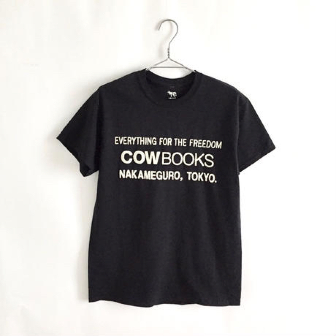 OFF-WHITE(オフホワイト)のCOW BOOKS Book Vendor T-shirts メンズのトップス(Tシャツ/カットソー(半袖/袖なし))の商品写真