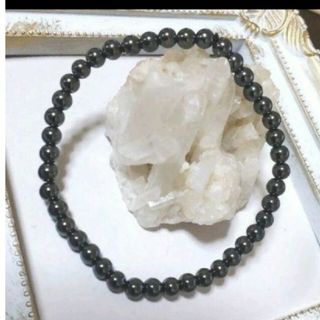 磁気入　ヘマタイトのブレスレット　 玉径約4mm(±0.5mm)　内径約15cm(ブレスレット/バングル)