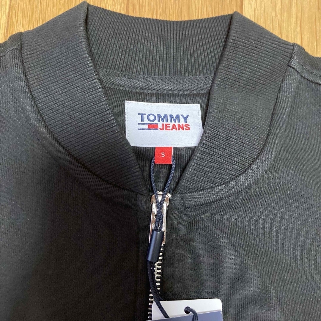 TOMMY JEANS(トミージーンズ)のTOMMYHILFIGER オンライン限定オーバーサイズボンバージャケット レディースのジャケット/アウター(ブルゾン)の商品写真