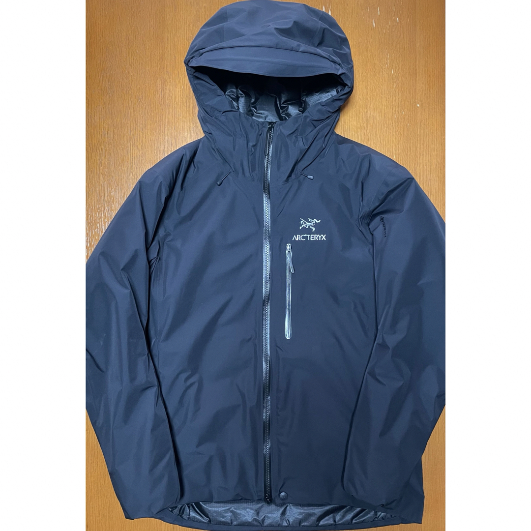 ARC'TERYX(アークテリクス)のArc'teryx ALPHA IS JACKET メンズのジャケット/アウター(ダウンジャケット)の商品写真