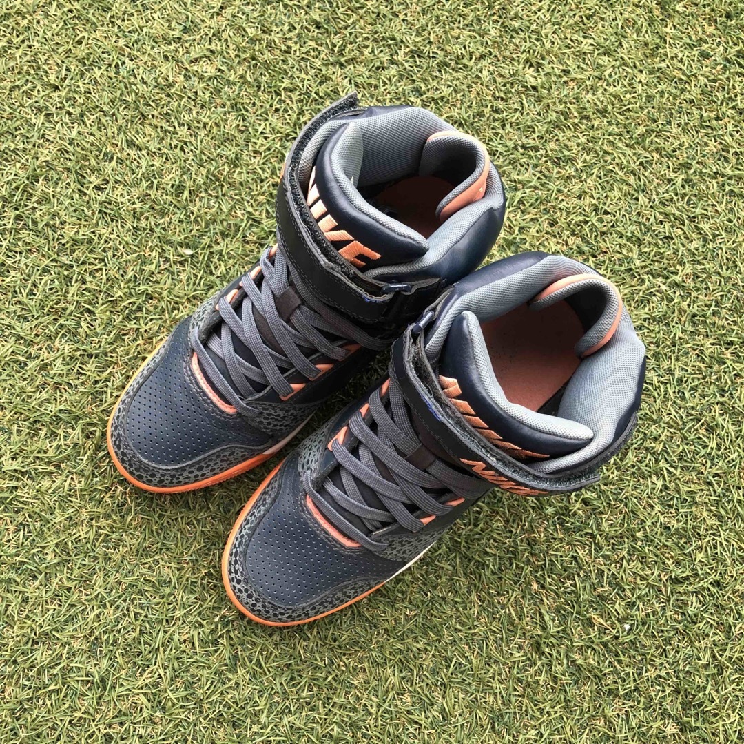 NIKE - 美品23 NIKE ナイキ エアレボリューション SKY HI HW831 NIKE - 美品23 NIKE ナイキ エアレボリューション SKY HI HW831