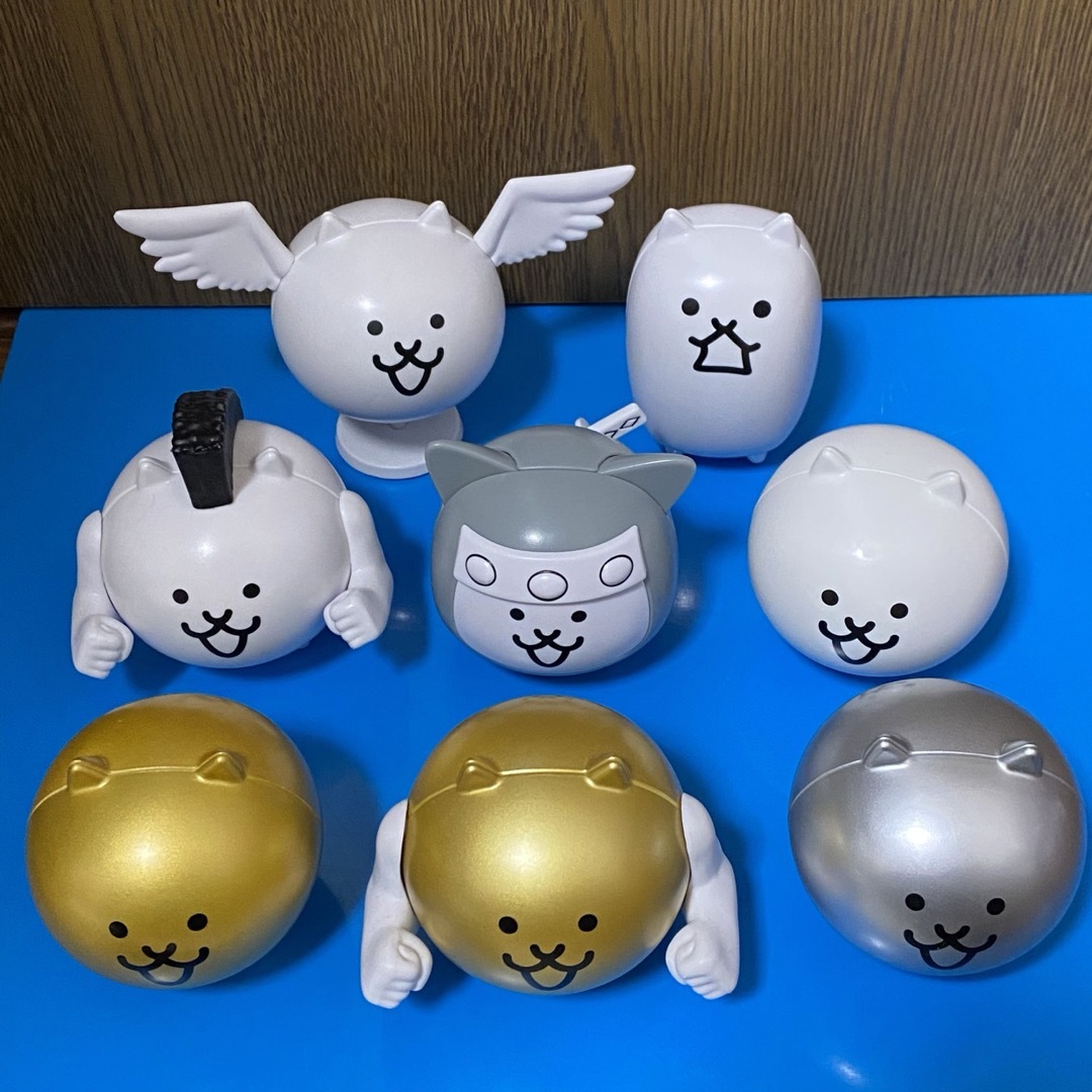 BANDAI(バンダイ)のにゃんこ大戦争　カプキャラ　ガチャ　8種類まとめ売り　【美品】 エンタメ/ホビーのおもちゃ/ぬいぐるみ(キャラクターグッズ)の商品写真