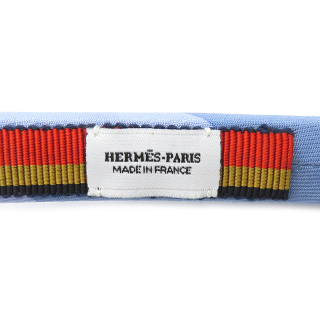 Hermes(エルメス)のエルメス HERMES ヘアアクセサリー エルザ ヘアバンド カチューシャ  シルク ブルージーンXマルチカラー 精巧な馬車  【保存袋】【中古】 ハンドメイドのアクセサリー(ヘアアクセサリー)の商品写真