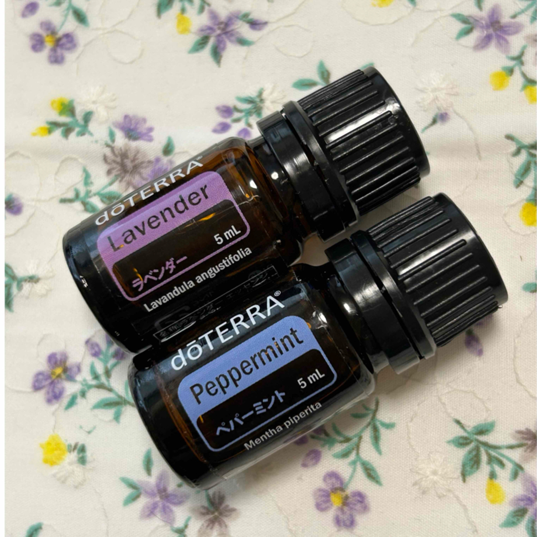 doTERRA(ドテラ)の⚪︎新品⚪︎doTERRA  ラベンダー5ml ×ペパーミント5ml  コスメ/美容のリラクゼーション(エッセンシャルオイル（精油）)の商品写真