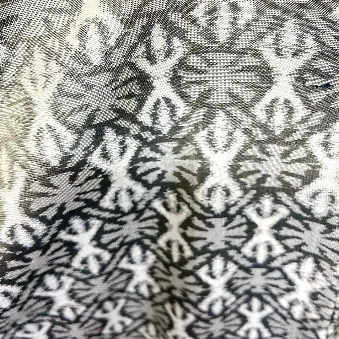 アンサンブル　大島紬　見る角度によって色が変わる小紋　着物　122w レディースの水着/浴衣(着物)の商品写真