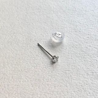 ダイヤモンドピアス  片耳 0.05ct pt900  プラチナピアス送料無料(ピアス(片耳用))