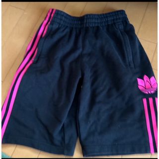 アディダス(adidas)のadidas ハーフパンツ　adidasoriginals XSサイズ(その他)