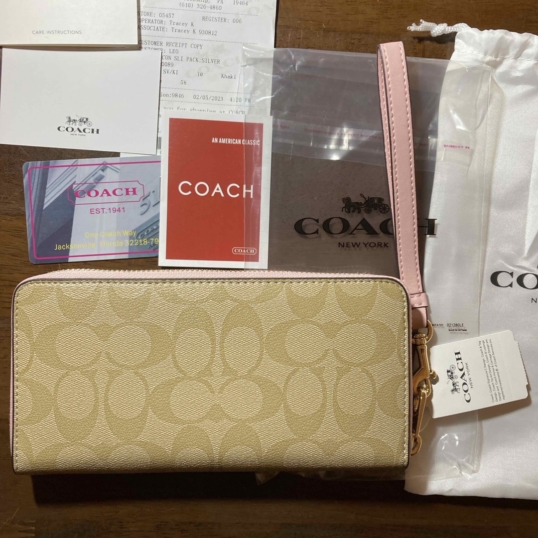 COACH(コーチ)のCOACH  コーチ長財布 シグネチャー ジップアラウンド ウォレット  レディースのファッション小物(財布)の商品写真